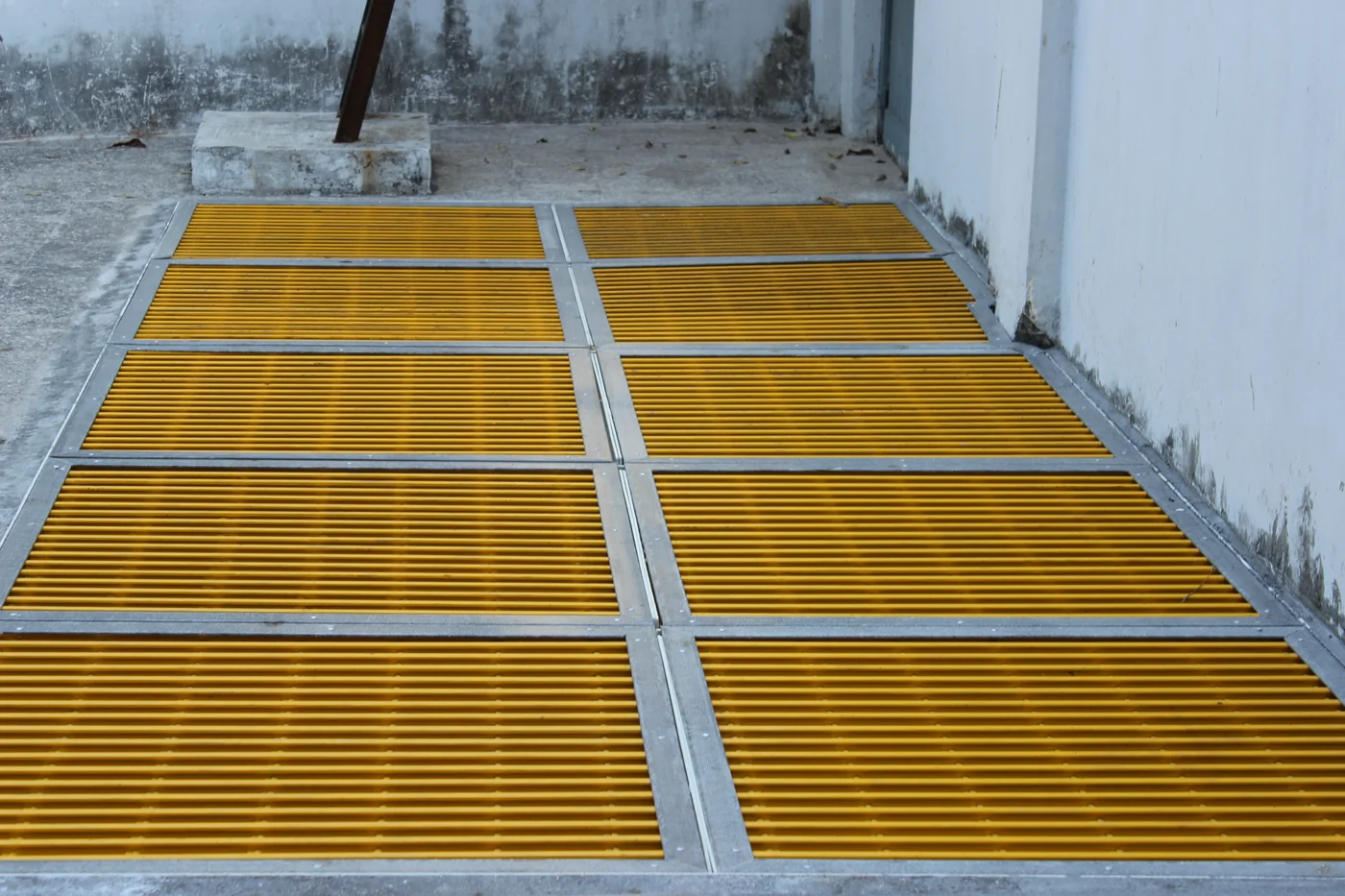 FRP Pultruded Gratings Industrial Installation